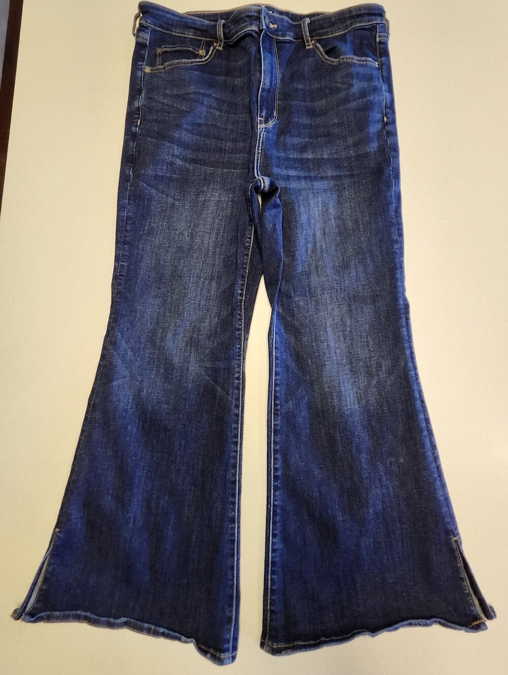 American Eagle Outfitters Super High Rise Flare Leg Jeans, 18 Short - Picture 2 of 11